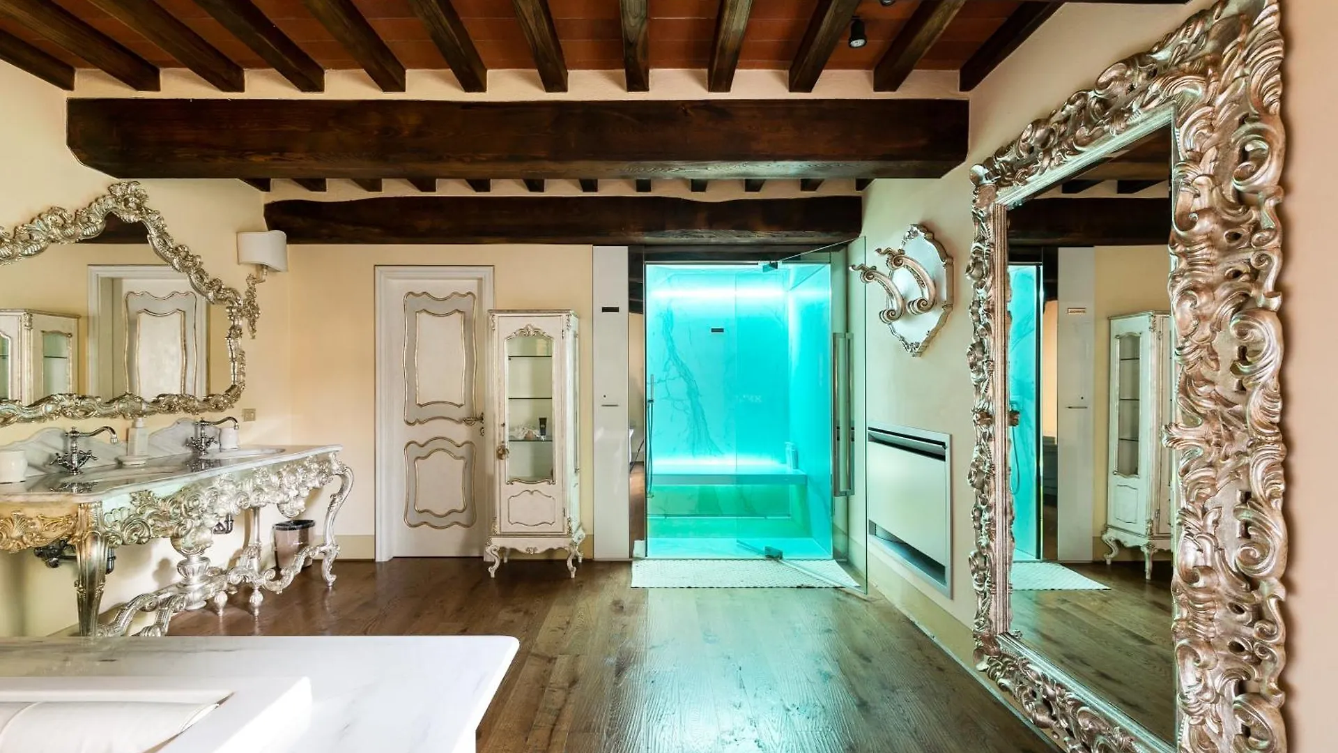 ***** Hotel Relais La Corte Dei Papi Cortona Italië